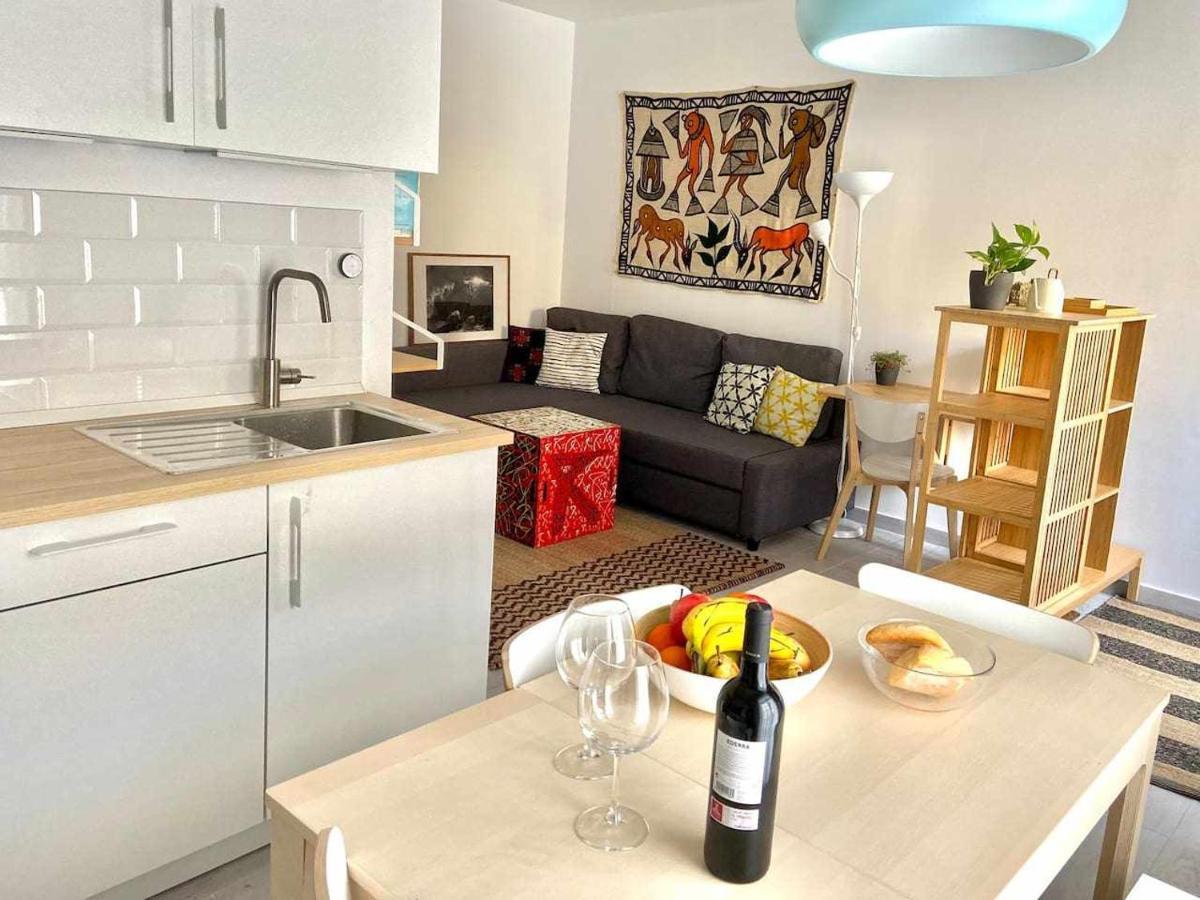 Monkeys Apartments Los Viajantes เซบีญา ภายนอก รูปภาพ