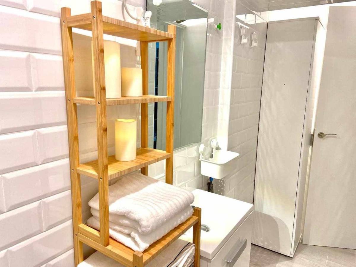 Monkeys Apartments Los Viajantes เซบีญา ภายนอก รูปภาพ